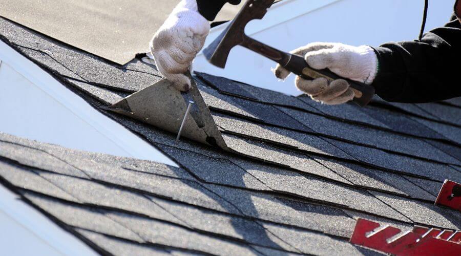 Professional gutter cleaning in Bergheim, TX